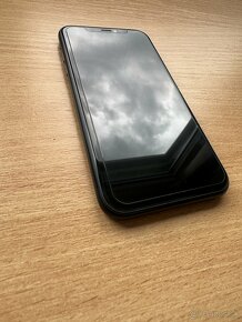 Apple iPhone XR 64GB Black + Apple Airpods (2nd gen) - 3