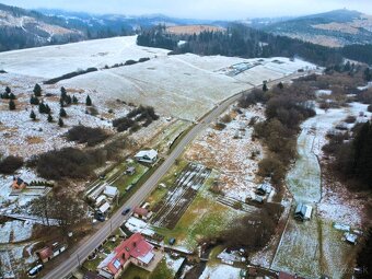 NA PREDAJ: 3080m2 rovinatého oploteného pozemku v Turzovke - 3