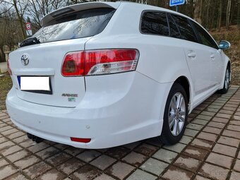 Toyota Avensis Combi 2011 - 3