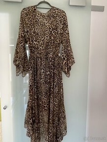 Šaty so vzorom geparda a bodkované šaty - 3
