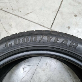 Zimné pneumatiky 235/45 R18 GOODYEAR DOT3720 - 3