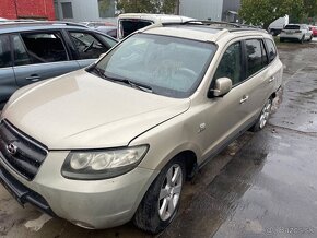 Rozpredam Hyundai Santa Fe 2.2 CRDI manuál motor predany - 3