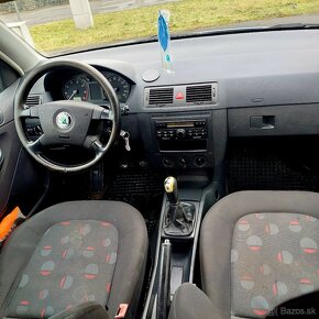 Skoda  fabia 1.2  HTP 47kw combi - 3