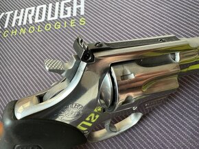 Predám revolver Taurus .22 WMR - 3