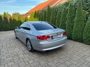 BMW E92, 325 xi - 3