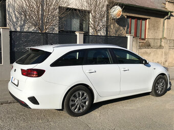 KIA Cee’d Sporty Wagon 1.6 CRDi Silver - 3