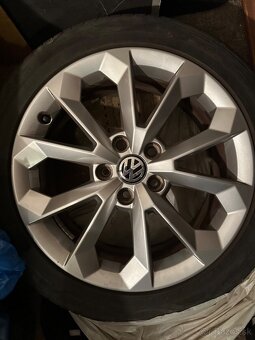 Predám elektrony R17 VW 5x112 r17 + pneu 225/45 - 3