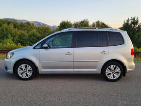 Volkswagen Touran 2.0 TDI DSG Premium Comfortline - 3