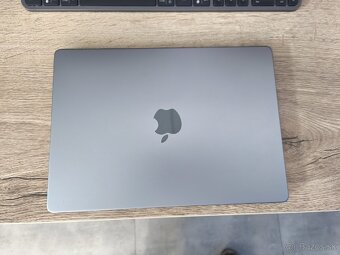 MacBook M2 pro 14' - 3