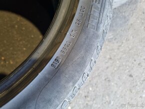 235/45R18 - 3