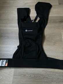 ERGOBABY - NOSIČ EMBRACE - PURE BLACK - 3