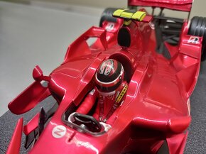 F1 FERRARI F2007 KIMI RAIKKONEN GP ČÍNA 2007 HOTWHEELS 1:18 - 3