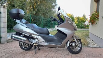 Honda fsj 600 silver wing - 3