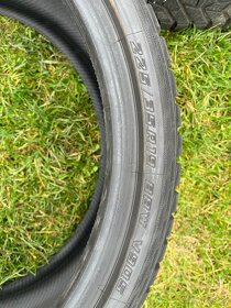 YOKOHAMA 225/35R19 88W BluEarth Winter V905 - 3