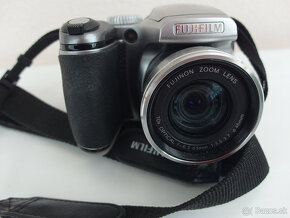 Fuji film S-5700-FinePix  7.1 mega pixels - 3