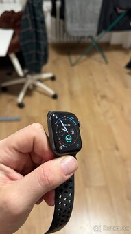 Apple Watch SE 44mm Black - 3