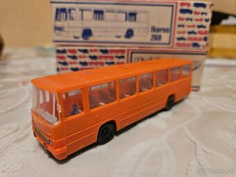 Autobus Ikarus 260 1:87 - 3