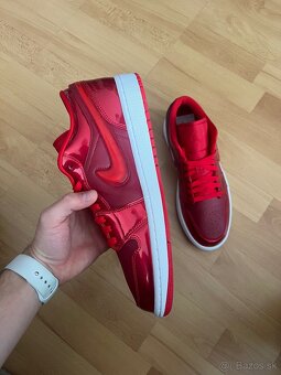 Nike Air Jordan 1 Low SE red - 3