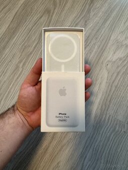 Predám Apple battery pack - 3