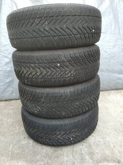 215/60 R17 - 3