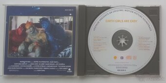 Earth Girls Are Easy (Original Motion Picture Soundtrack) - 3