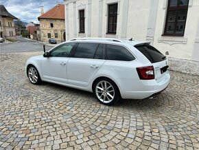 Škoda Octavia Combi RS 135kW 4x4 DSG - 3