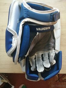 Lapačka a vyrážačka Vaughn V9 pro senior - 3