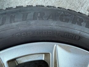 16" Elektrony 5x105 so zimnymi pneu Goodyear 205/60 R16 - 3