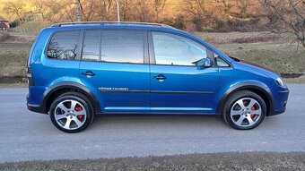 Volkswagen touran 1.9 tdi cross rok 2009 ťažné navigacia - 3