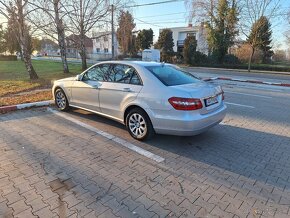 Mercedes E 220 cdi manuál pekné spoľahlivé auto - 3