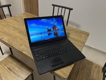 15.6"/Lenovo/Notebook/8GB RAM/500GB HDD/2x grafická karta 2G - 3