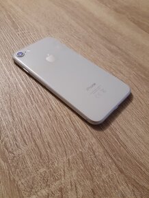 iPhone 8 / 64GB biely TOP stav - 3