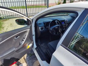 Hyundai i30 1.6 - 3