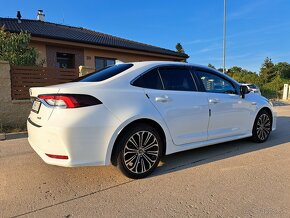 Toyota Corolla sedan 1.8 Hybrid Comfort Style Tech. 28000 km - 3