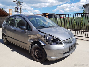 HONDA JAZZ  1,2B  57KW  RV.2007 - 3