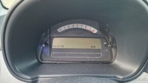 Citroen C3 1.4i automat 16V 65 kW r.v. 2008 - 3