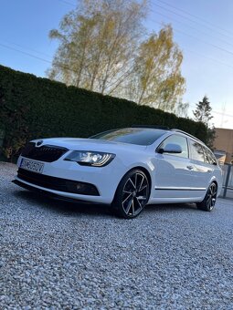 Škoda vega black r19 - 3