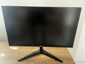 monitor AOC 24” - 3