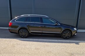 Škoda Superb 2.0 TDI Elegance 4x4 - 3