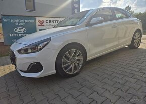 Hyundai i30 1.4FASTBACK-ZÁRUKA-NAVI-KAMERA - 3