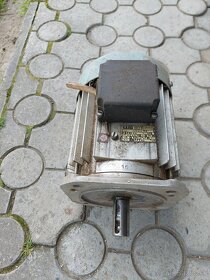 Elektromotor 1100W, 230V - 3