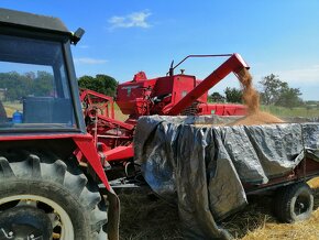 Kombajn Massey ferguson 86 s balíkovačom - 3