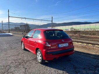 Peugeot 206+ 1.1 44kw naj. 23200km - 3