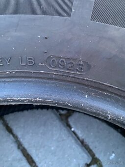 LAUFENN 225/75 r16c - 3