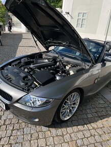 Predám cabrio BMW z4 2,5i 141kw e85 - 3