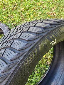 Kumho 245/45 R19 - 3