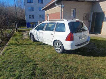 Predám Peugeot 307sw 1.6hdi panórama - 3