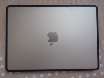 Predám MacBook Air M2 512GB Starlight– TOP stav - 3