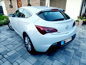 Opel Astra GTC - 3