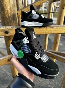 Nike SB Air Jordan Retro 4 - 3